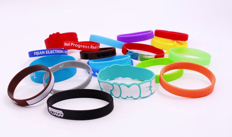 Mass production cool men_s paw print custom shape silicone code qr advertising bracelet